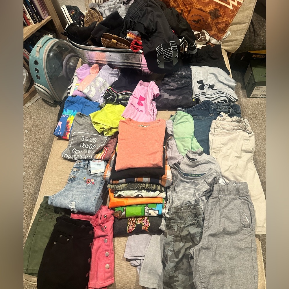 Boys and girls closet clean out!